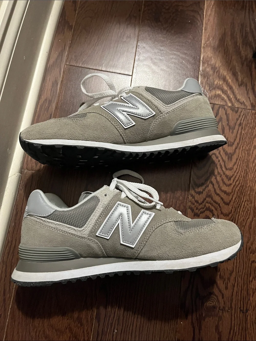 New Balance Men's 574 Retro Sneakers in Gray and White Mens 10